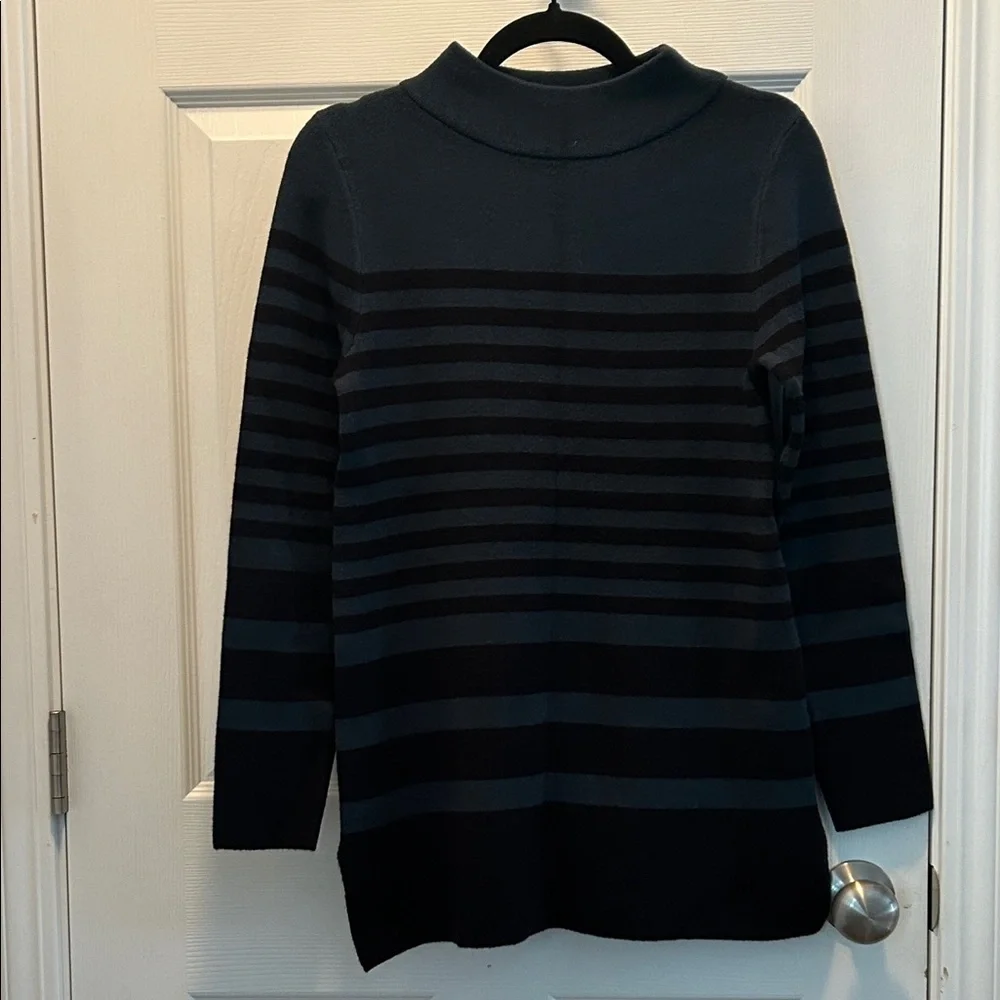 NWT Apt. 9 Women's Black and Gray Striped Turtleneck Sweater - Picture 1 of 4